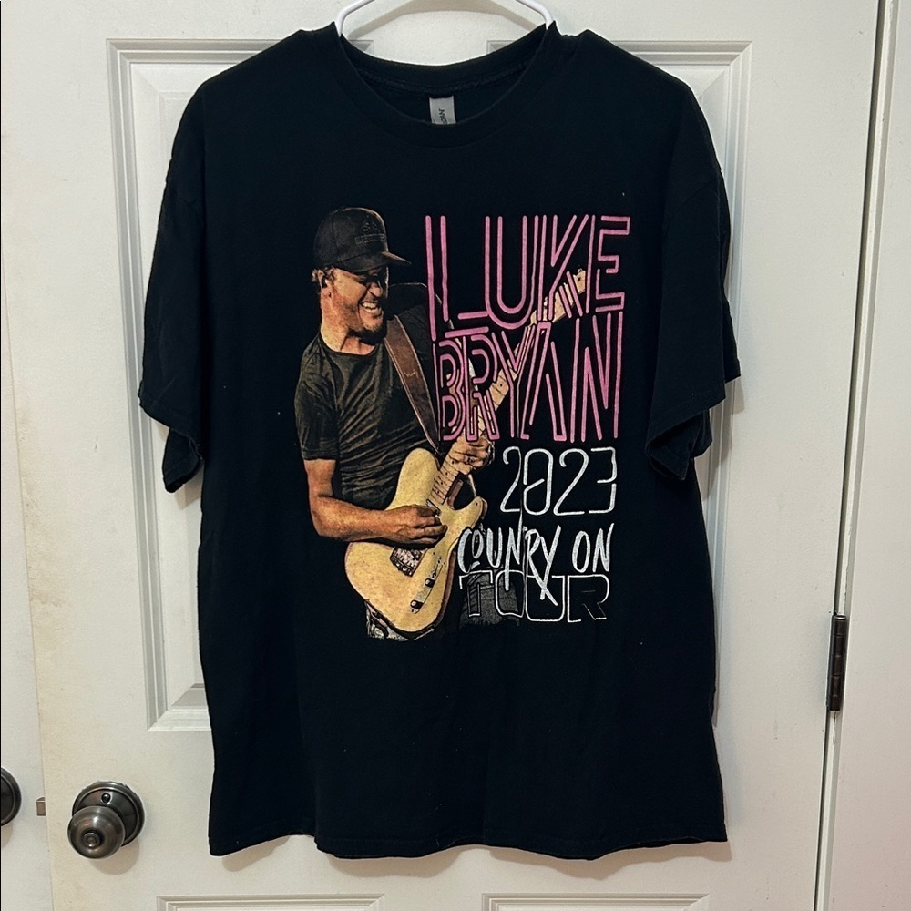 Luke Bryan 2023 Country on tour black T-shirt size XL country concert